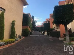 NEX-281266 - Casa en Venta, con 3 recamaras, con 2 baños, con 385 m2 de construcción.