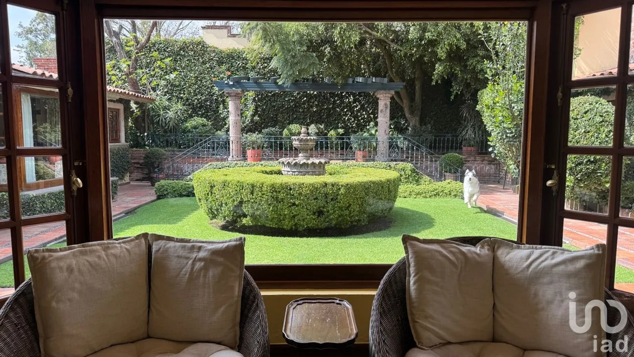 Casa en Venta en Lomas Hipódromo, Naucalpan de Juárez, Estado de México | NEX-281278 | iad México | Foto 3 de 25