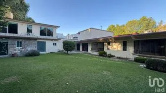 NEX-281282 - Casa en Renta, con 6 recamaras, con 6 baños, con 440 m2 de construcción en Club de Golf Bellavista, CP 52995, Estado de México.
