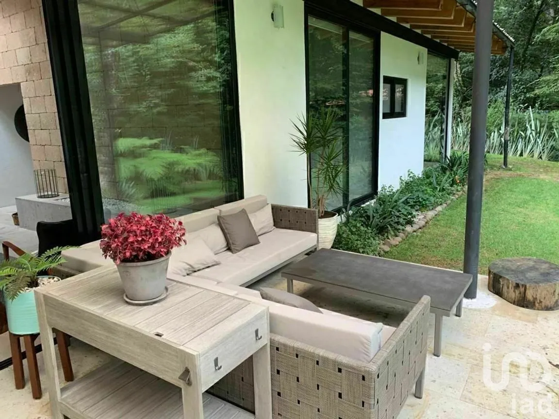 Casa en Venta en Avándaro, Valle de Bravo, Estado de México | NEX-281846 | iad México | Foto 3 de 25