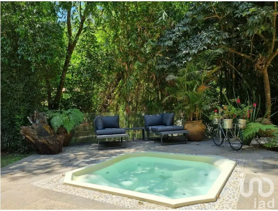 Casa en Venta en Avándaro, Valle de Bravo, Estado de México | NEX-281846 | iad México | Foto 5 de 25