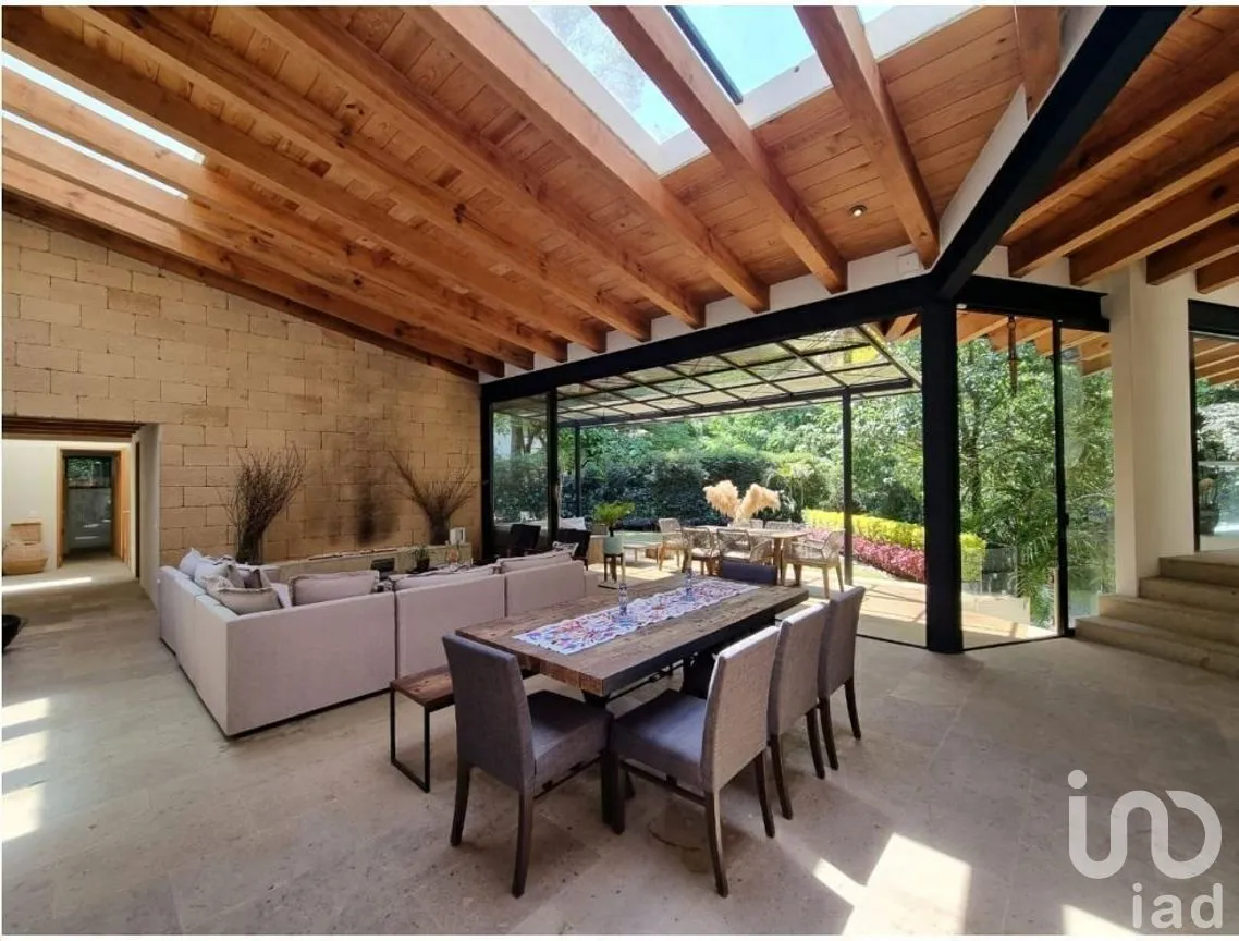 Casa en Venta en Avándaro, Valle de Bravo, Estado de México | NEX-281846 | iad México | Foto 9 de 25