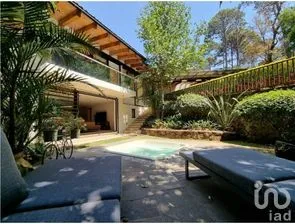 NEX-281846 - Casa en Venta, con 3 recamaras, con 3 baños, con 450 m2 de construcción en Avándaro, CP 51200, Estado de México.