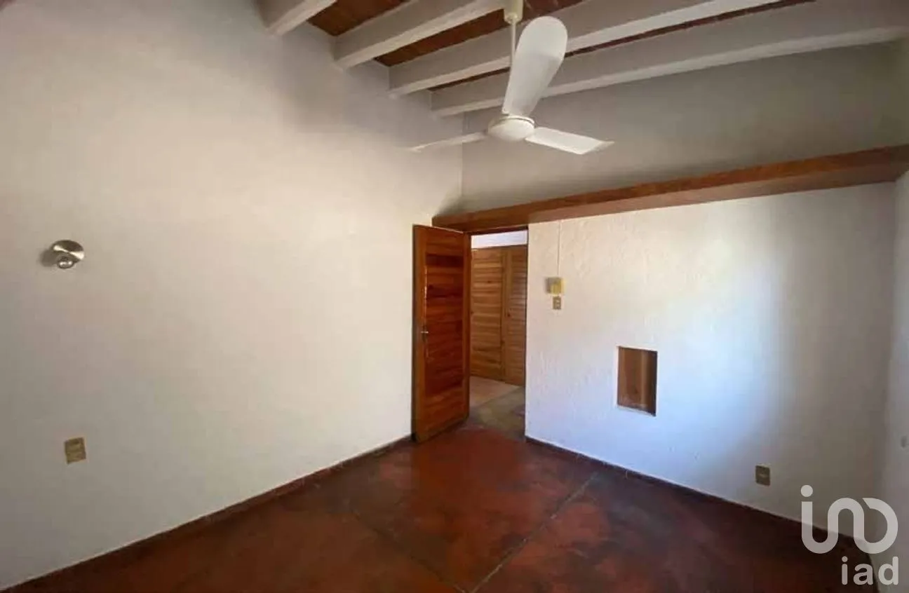Casa en Venta en Santiago Tepetlapa, Tepoztlán, Morelos | NEX-282088 | iad México | Foto 12 de 16