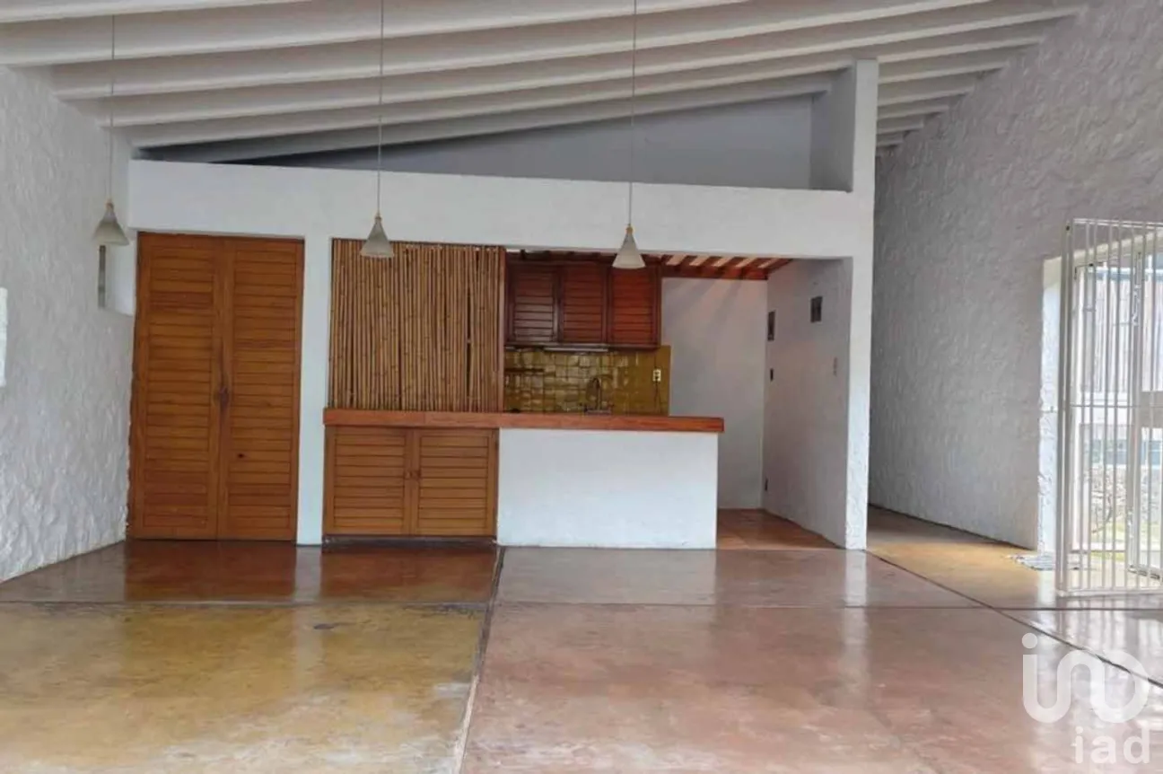 Casa en Venta en Santiago Tepetlapa, Tepoztlán, Morelos | NEX-282088 | iad México | Foto 5 de 16