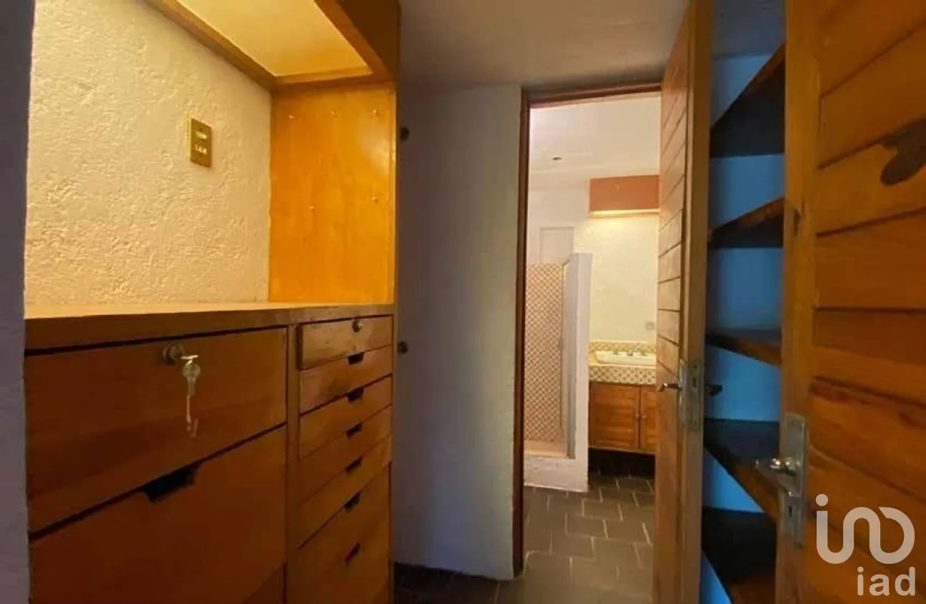 Casa en Venta en Santiago Tepetlapa, Tepoztlán, Morelos | NEX-282088 | iad México | Foto 9 de 16