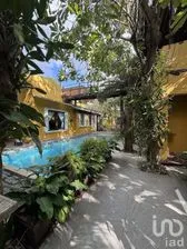 NEX-295307 - Casa en Venta, con 5 recamaras, con 5 baños, con 900 m2 de construcción.