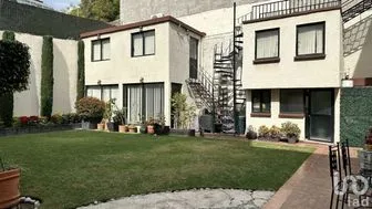 NEX-299862 - Casa en Venta, con 4 recamaras, con 2 baños.