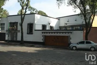 NEX-299867 - Casa en Venta, con 4 recamaras, con 10 baños, con 1305 m2 de construcción.