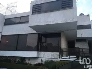 NEX-201043 - Casa en Venta, con 3 recamaras, con 3 baños, con 504 m2 de construcción en Lomas de Tecamachalco, CP 53950, Estado De México.