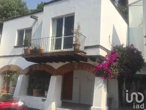 NEX-228319 - Casa en Renta, con 3 recamaras, con 2 baños, con 179.2 m2 de construcción en Lomas de Tecamachalco, CP 53950, Estado De México.