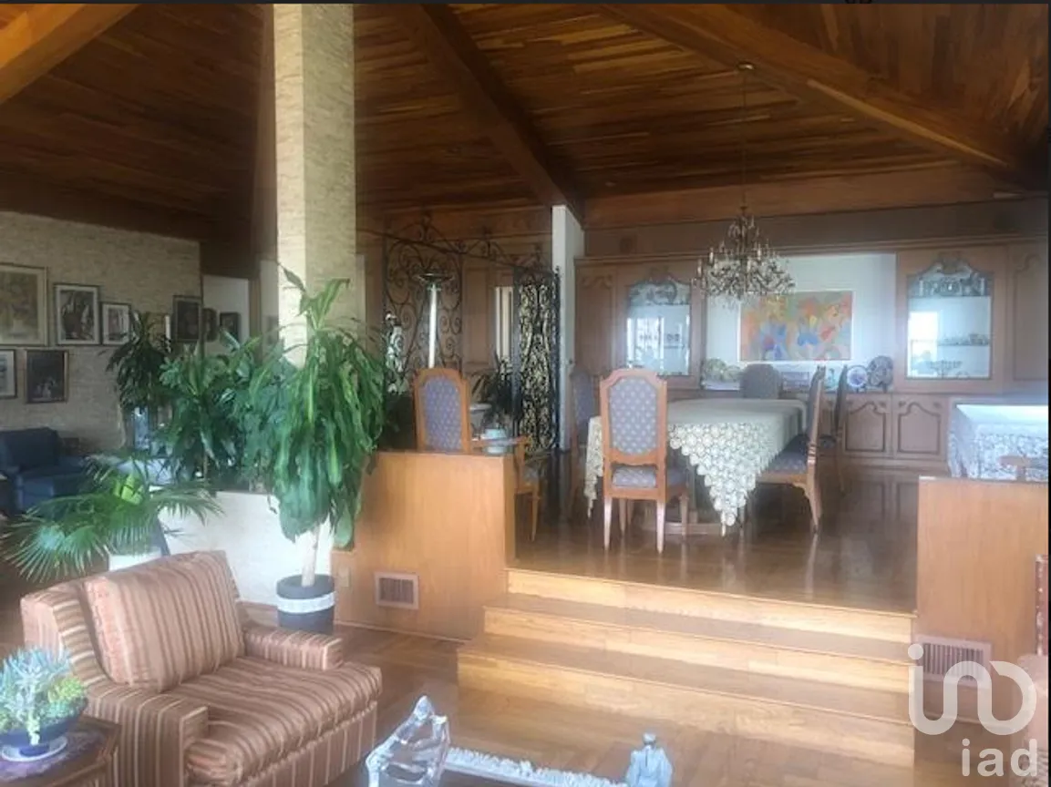 Casa en Venta en Bosques de las Lomas, Cuajimalpa de Morelos, Ciudad de México | NEX-275736 | iad México | Foto 1 de 23