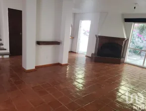NEX-275829 - Casa en Renta, con 3 recamaras, con 2 baños, con 179.2 m2 de construcción en Lomas de Tecamachalco, CP 53950, Estado de México.