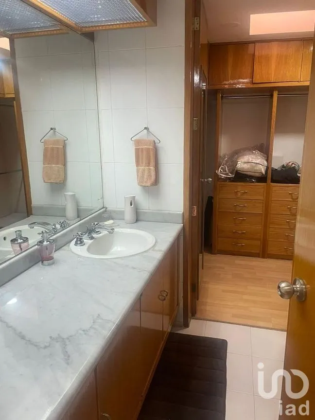 Casa en Venta en Bosques de las Lomas, Cuajimalpa de Morelos, Ciudad de México | NEX-275958 | iad México | Foto 11 de 41