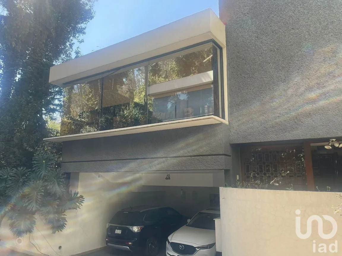 Casa en Venta en Bosques de las Lomas, Cuajimalpa de Morelos, Ciudad de México | NEX-275958 | iad México | Foto 1 de 41