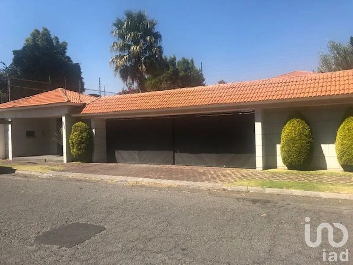 Casa en Venta en Bosques de las Lomas, Cuajimalpa de Morelos, Ciudad de México | NEX-293918 | iad México | Foto 1 de 16