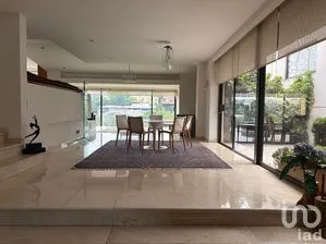 NEX-299978 - Casa en Venta, con 3 recamaras, con 3 baños, con 640 m2 de construcción.