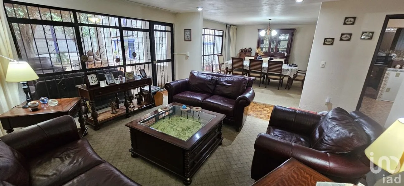 Casa en Venta en Tlalpan Centro, Tlalpan, Ciudad de México | NEX-275098 | iad México | Foto 1 de 46