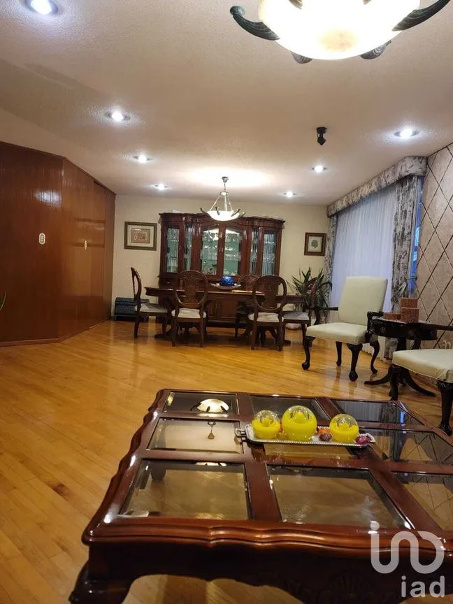 Casa en Venta en Paseos de Taxqueña, Coyoacán, Ciudad de México | NEX-275131 | iad México | Foto 3 de 31