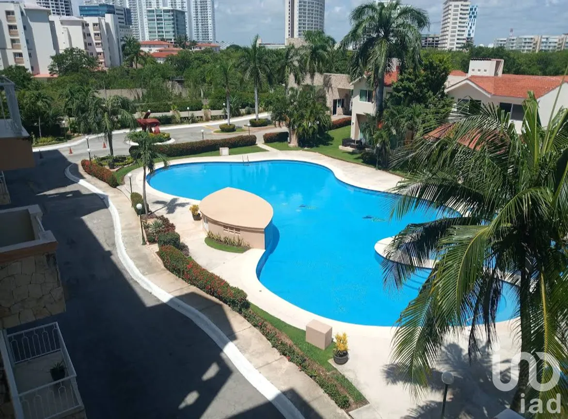 Departamento en Venta en Zona Hotelera, Benito Juárez, Quintana Roo | NEX-278211 | iad México | Foto 2 de 22