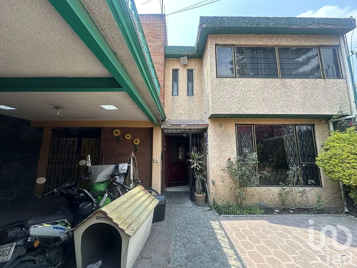 Casa en Venta en Valle Ceylán, Tlalnepantla de Baz, Estado de México | NEX-292933 | iad México | Foto 3 de 35