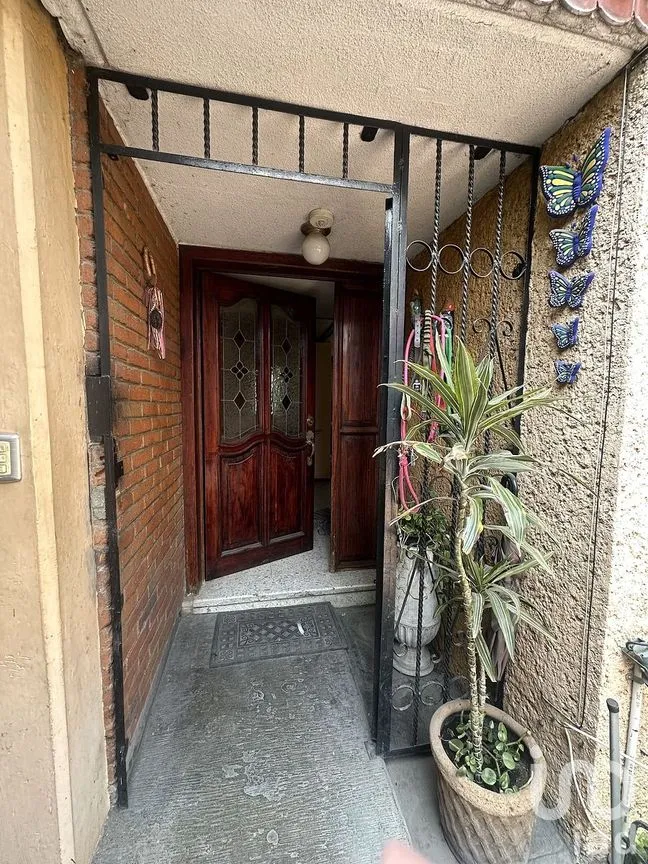 Casa en Venta en Valle Ceylán, Tlalnepantla de Baz, Estado de México | NEX-292933 | iad México | Foto 1 de 35