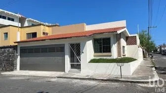 NEX-275010 - Casa en Venta en Graciano Sánchez Romo, CP 94293, Veracruz.