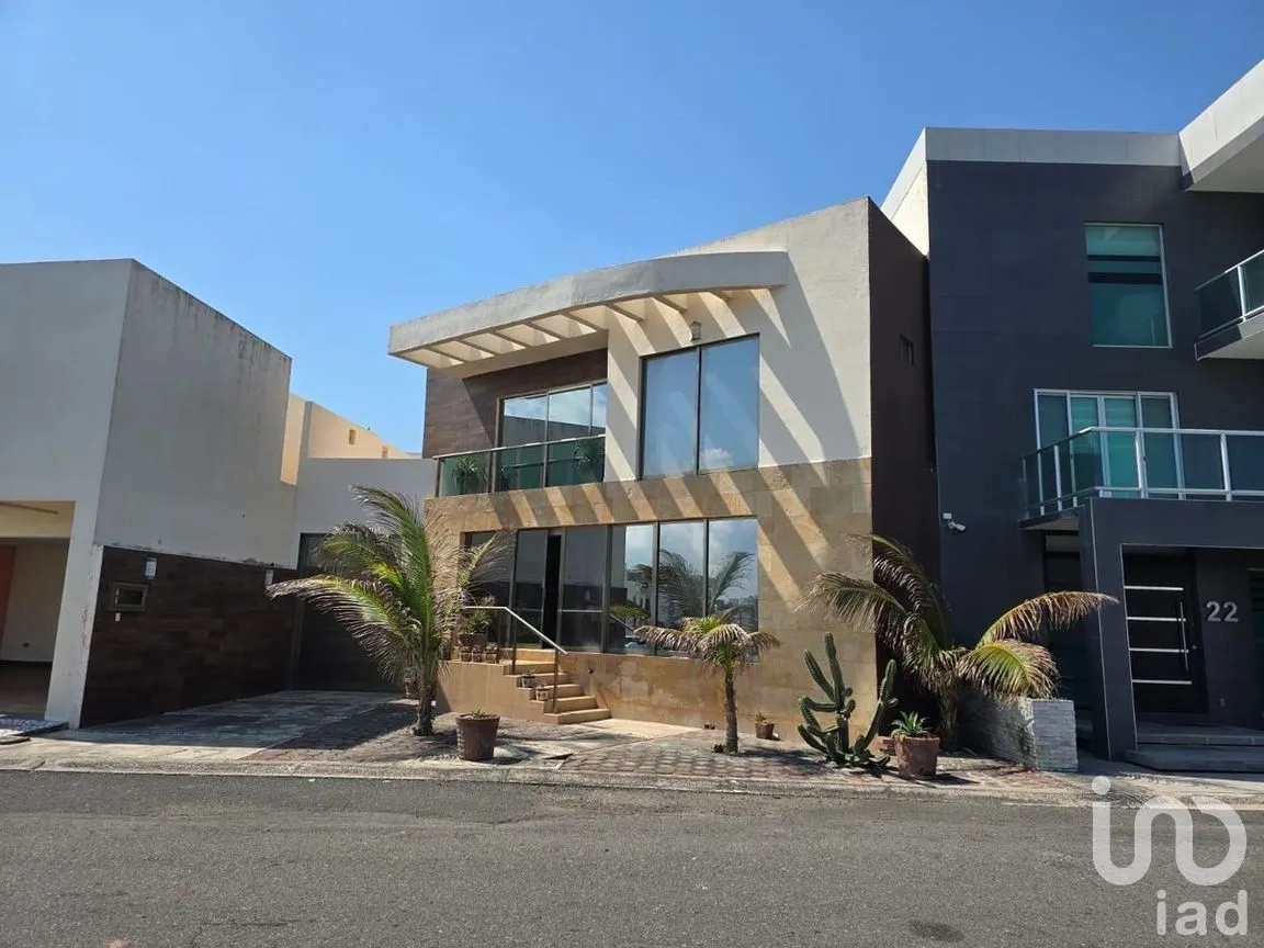 Casa en Venta en Lomas del Sol, Alvarado, Veracruz | NEX-275013 | iad México | Foto 1 de 9