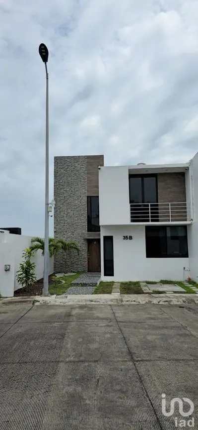 Casa en Venta en Las Lomas Residencial, Alvarado, Veracruz | NEX-276458 | iad México | Foto 2 de 25