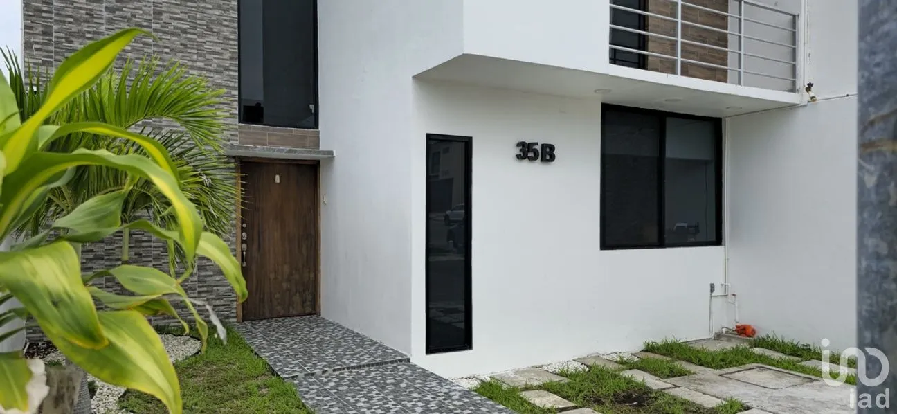Casa en Venta en Las Lomas Residencial, Alvarado, Veracruz | NEX-276458 | iad México | Foto 1 de 25