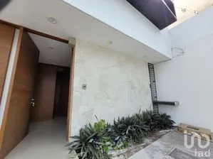 NEX-288062 - Oficina en Renta, con 1 baño, con 80 m2 de construcción en San Antonio Cinta, CP 97139, Yucatán.