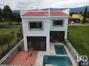 NEX-199955 - Casa en Renta, con 4 recamaras, con 4 baños, con 240 m2 de construcción en Cajititlán, CP 45670, Jalisco.