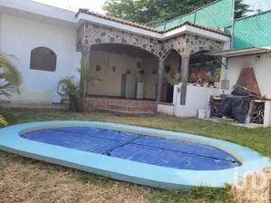 NEX-230102 - Casa en Venta, con 2 recamaras, con 1 baño, con 98 m2 de construcción en La Loma, CP 45694, Jalisco.