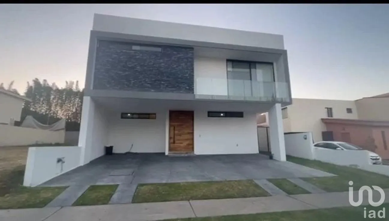 Casa en Venta en Diana Nature Residencial, Zapopan, Jalisco | NEX-271370 | iad México | Foto 1 de 9