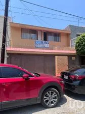 NEX-301290 - Casa en Venta, con 4 recamaras, con 4 baños.