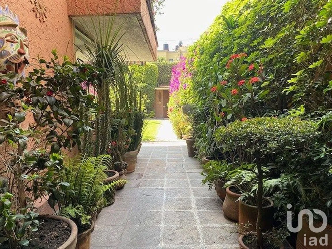 Casa en Venta en Lomas de Chapultepec IV Sección, Miguel Hidalgo, Ciudad de México | NEX-293891 | iad México | Foto 2 de 47