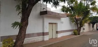 NEX-283093 - Casa en Venta, con 5 recamaras, con 13 baños, con 1200 m2 de construcción.