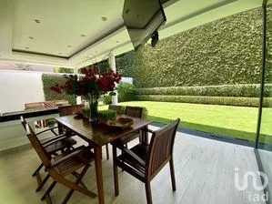 NEX-231787 - Casa en Venta, con 4 recamaras, con 4 baños, con 451 m2 de construcción en San Mateo Tlaltenango, CP 05600, Ciudad de México.