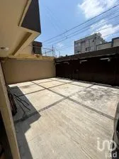 NEX-299752 - Departamento en Renta, con 3 recamaras, con 1 baño, con 110 m2 de construcción.