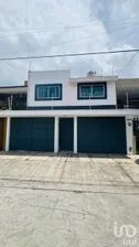 NEX-277497 - Casa en Venta, con 3 recamaras, con 3 baños, con 270 m2 de construcción en Loma Bonita, CP 45086, Jalisco.