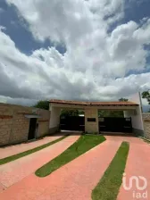 NEX-71802 - Casa en Venta, con 3 recamaras, con 3 baños, con 240 m2 de construcción en Fátima, CP 29264, Chiapas.