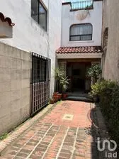 NEX-200088 - Casa en Venta, con 5 recamaras, con 4 baños, con 302 m2 de construcción en Del Carmen, CP 04100, Ciudad de México.