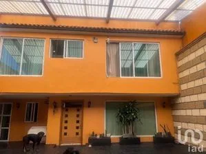 NEX-204320 - Casa en Venta, con 3 recamaras, con 2 baños, con 208 m2 de construcción en Pedregal de San Nicolás 1A Sección, CP 14100, Ciudad de México.