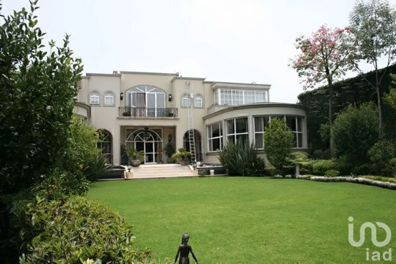 Casa en Venta en Jardines del Pedregal, Álvaro Obregón, Ciudad de México | NEX-232123 | iad México | Foto 3 de 19