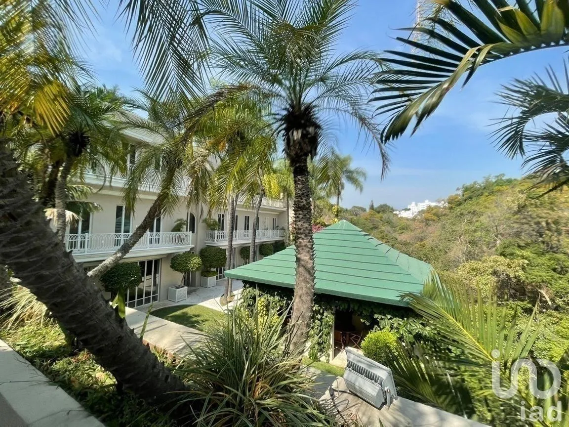 Casa en Venta en Jardines de Acapatzingo, Cuernavaca, Morelos | NEX-267700 | iad México | Foto 3 de 36