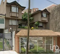 NEX-277344 - Casa en Venta, con 6 recamaras, con 6 baños, con 327 m2 de construcción en Lomas de Bellavista, CP 52994, Estado de México.
