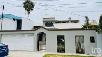 NEX-227402 - Casa en Renta, con 4 recamaras, con 3 baños en Playas de Tijuana Sección Jardines, CP 22500, Baja California.