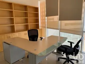 NEX-201827 - Oficina en Venta, con 203 m2 de construcción.
