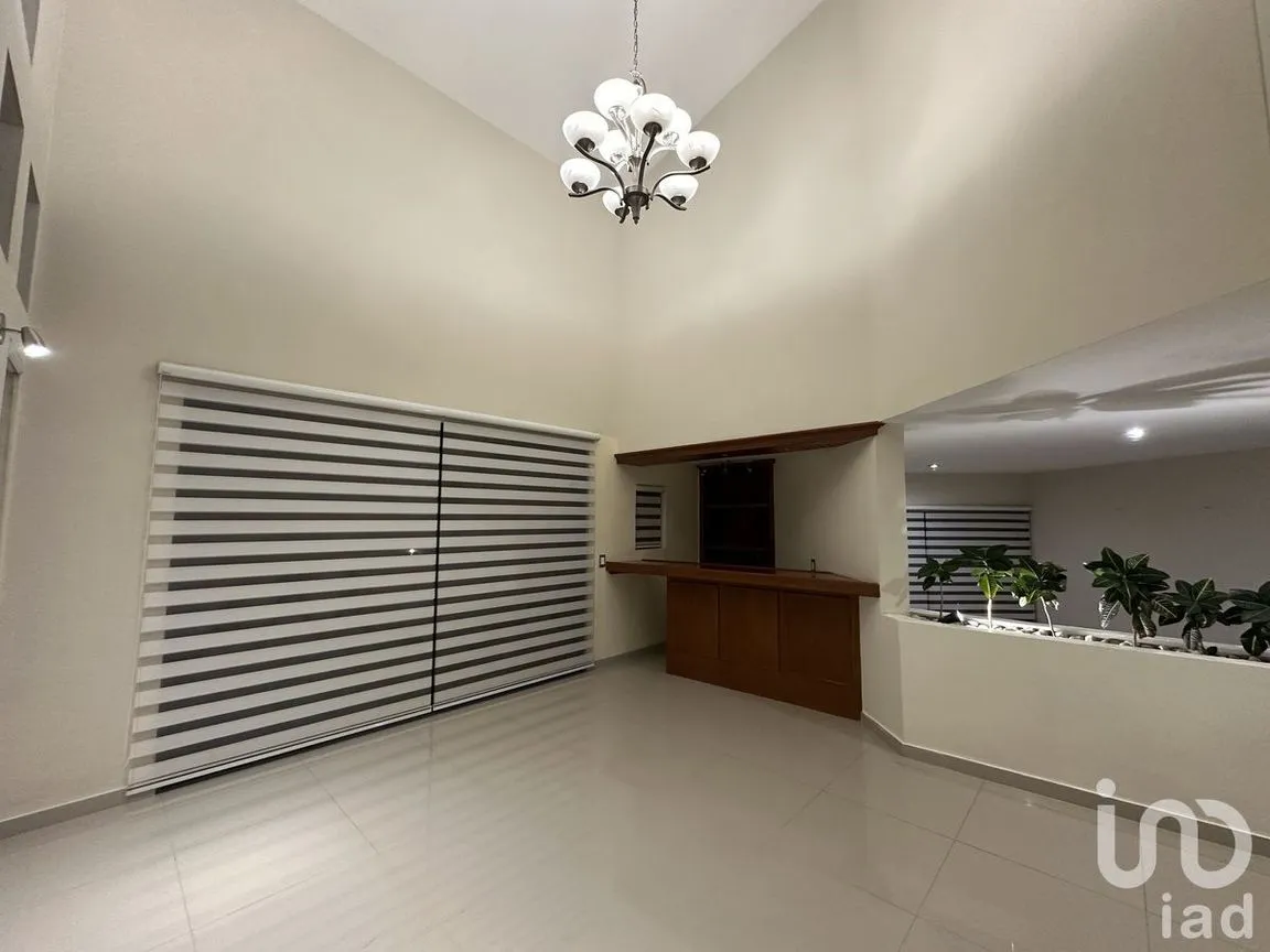 Casa en Venta en El Palomar Secc Panorámica, Tlajomulco de Zúñiga, Jalisco | NEX-232601 | iad México | Foto 3 de 28