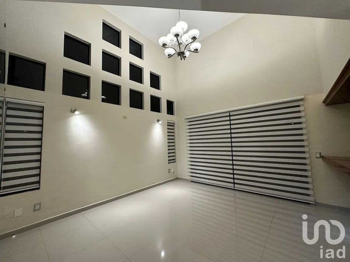 Casa en Venta en El Palomar Secc Panorámica, Tlajomulco de Zúñiga, Jalisco | NEX-232601 | iad México | Foto 1 de 28